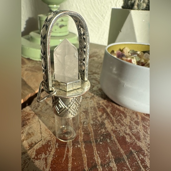 Essential Oil Rollerball Necklace - Rose Quartz Stone - Refillable Oil Roller - Picture 4 of 4